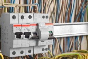 Électricité et éclairage des bureaux d'entreprise