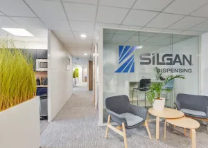 Aménagement de l'accueil de la société SILGAN Dispensing